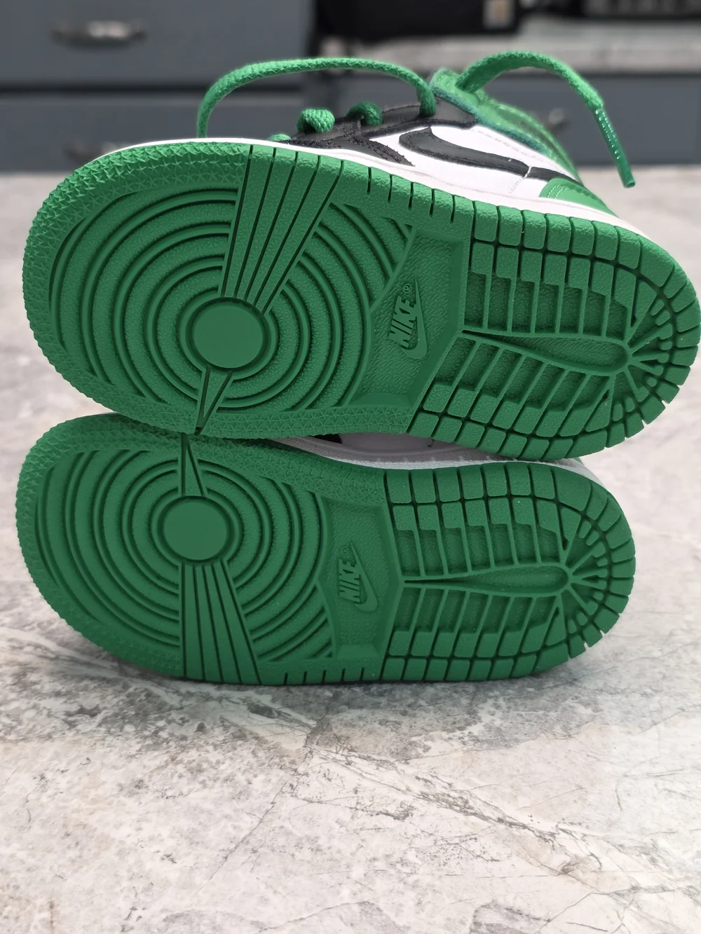 Kids Nike Air Jordan Retro High OG Lucky Green Sneakers